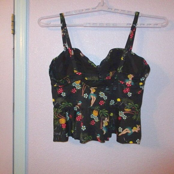 Torrid Hula Girls Tankini Top Size 3X Underwire Peplum Swim Top Pineapples Tiki - Picture 8 of 12